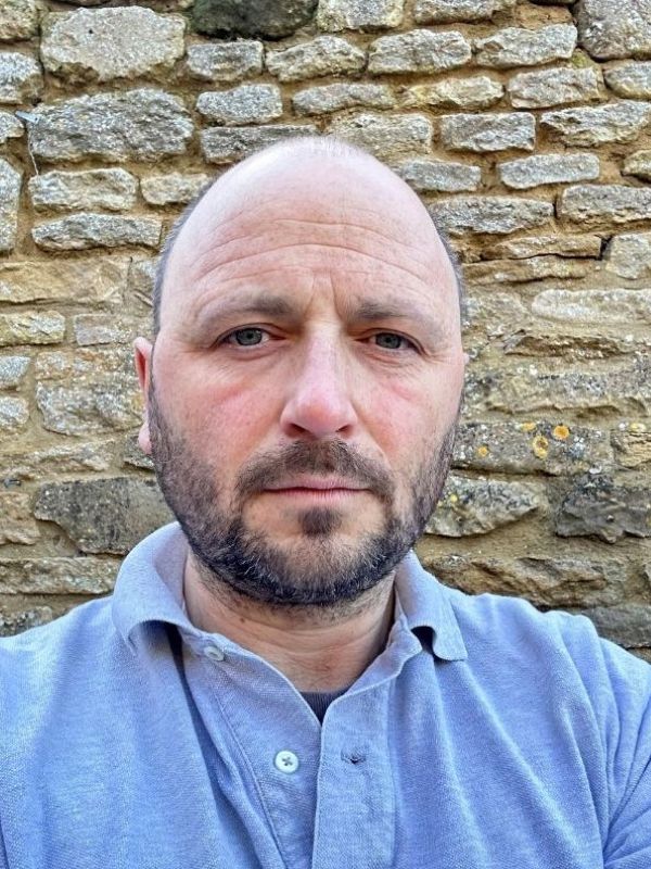 Chairman - Tom Greaves